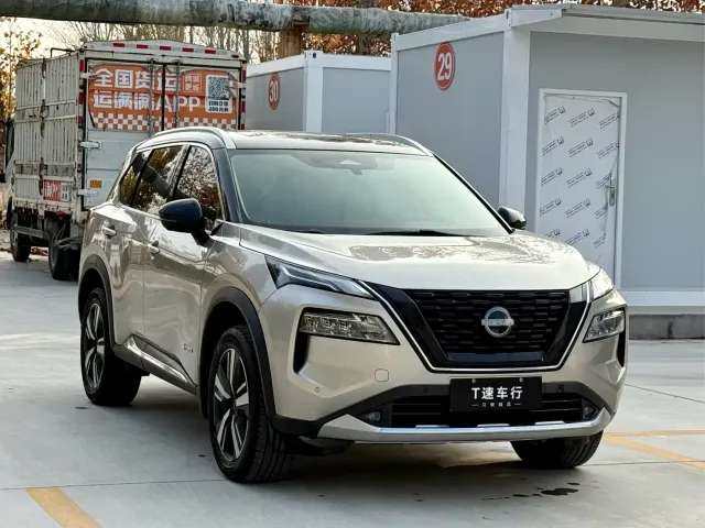 Nissan X-Trail — Фото автомобиля 3