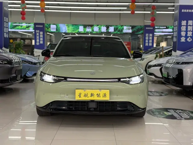 Leapmotor C01 — Фото автомобиля 2