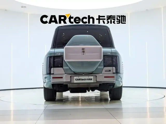 Фотография автомобиля — BYD U8