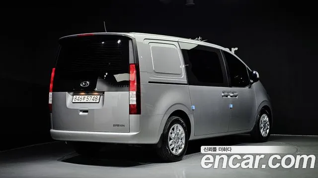 Hyundai Staria Staria Карго 5 мест — Фото автомобиля 2