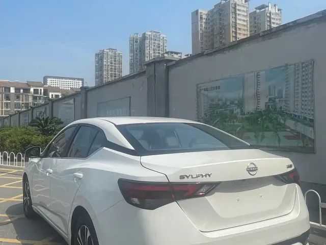 Nissan Sylphy — Фото автомобиля 7