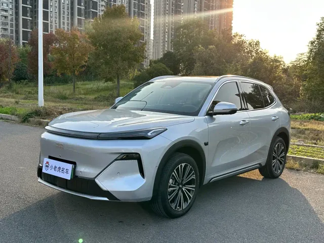 Фотография автомобиля — Geely Galaxy Starship 7 EM-i