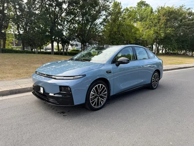 Фотография автомобиля — Leapmotor B01