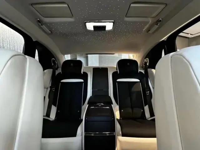 Rolls-Royce Ghost — Фото автомобиля 11