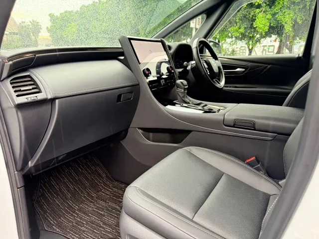 Toyota Alphard — Фото автомобиля 18