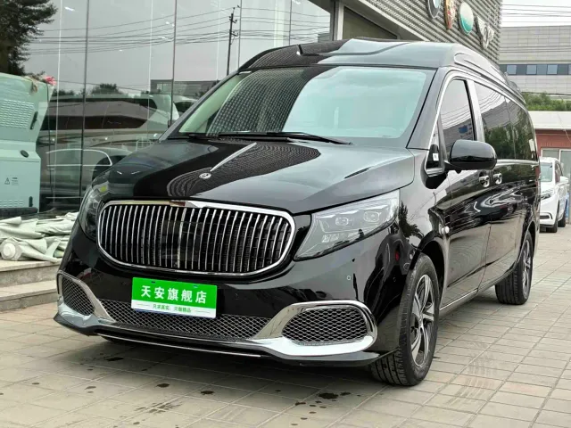 Фотография автомобиля — Rhein Auto Rhein Traveler