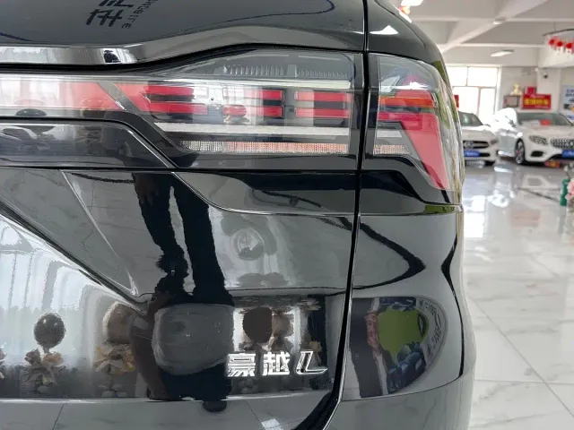 Geely Haoyue L — Фото автомобиля 8