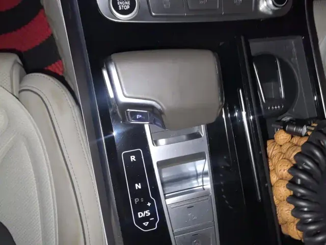 Audi A8 — Фото автомобиля 16