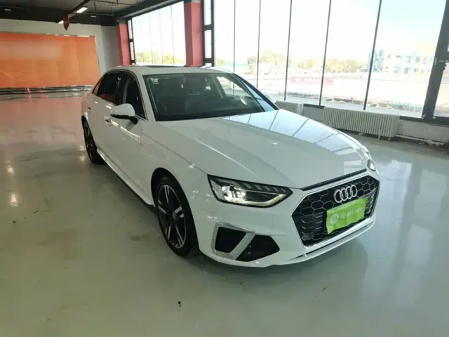 Audi A4L — Фото автомобиля 3