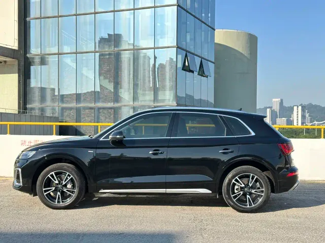 Audi Q5L — Фото автомобиля 3