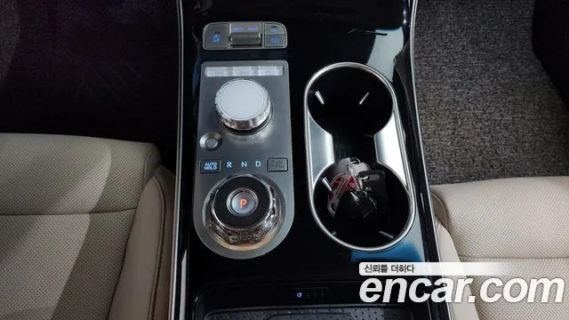 Genesis GV70 2.5T Бензин 2WD — Фото автомобиля 9