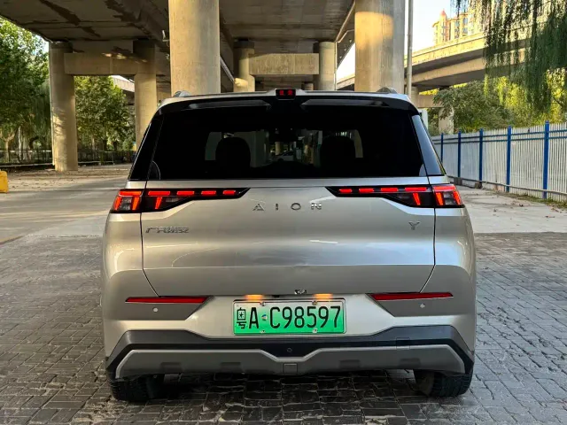 GAC Aion Y — Фото автомобиля 10