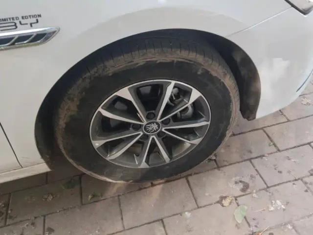 BYD Qin PLUS — Фото автомобиля 6