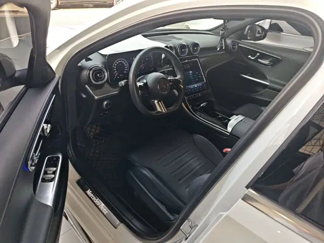 Mercedes-Benz C-Class — Фото автомобиля 15