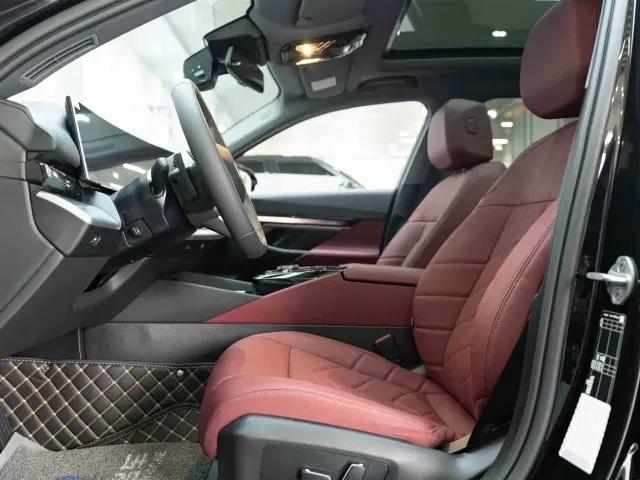 BMW 5 Series — Фото автомобиля 12