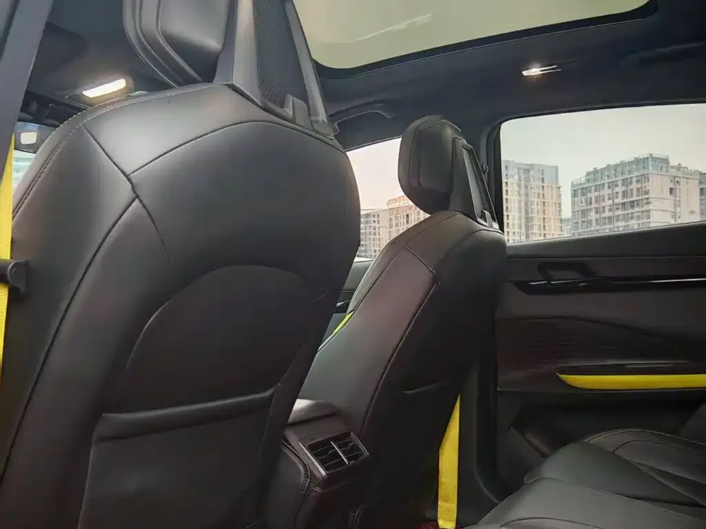 Changan Changan UNI-V 2022 1.5T Sport Edition — Фото автомобиля 13