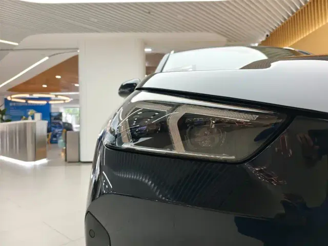 BMW X1 — Фото автомобиля 11