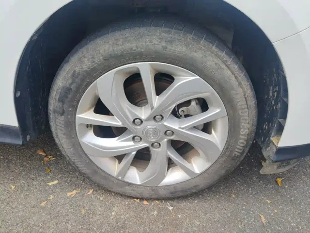 Buick Velite 6 — Фото автомобиля 8