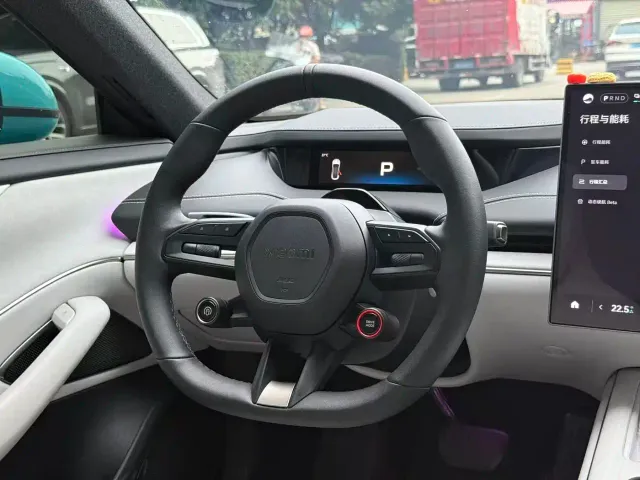 Xiaomi SU7 — Фото автомобиля 5