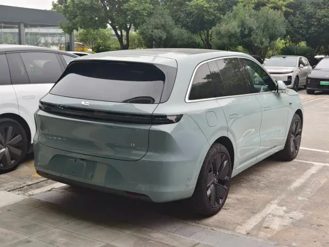 Li Auto L6 — Фото автомобиля 8