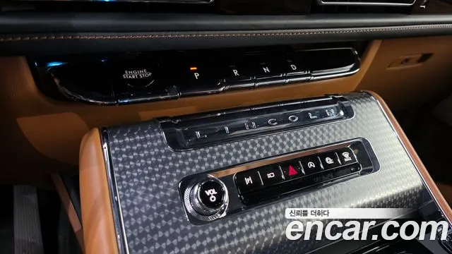 Lincoln Aviator — Фото автомобиля 9
