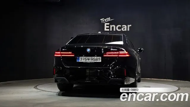 BMW 5-Series 5 серия (G60) 530i xDrive M Sport Pro Special Edition — Фото автомобиля 4
