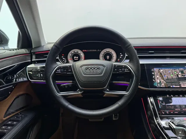 Audi A8 — Фото автомобиля 16