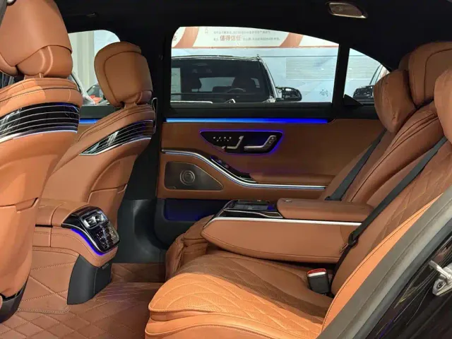 Mercedes-Benz S-Class — Фото автомобиля 10