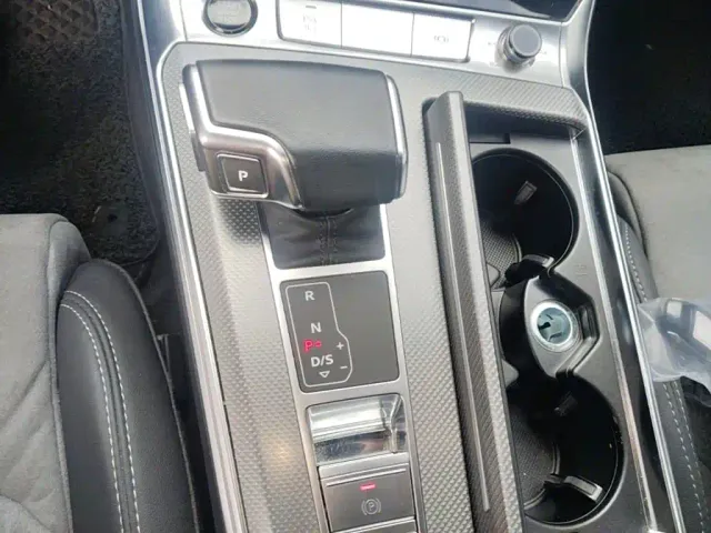 Audi A6L — Фото автомобиля 18