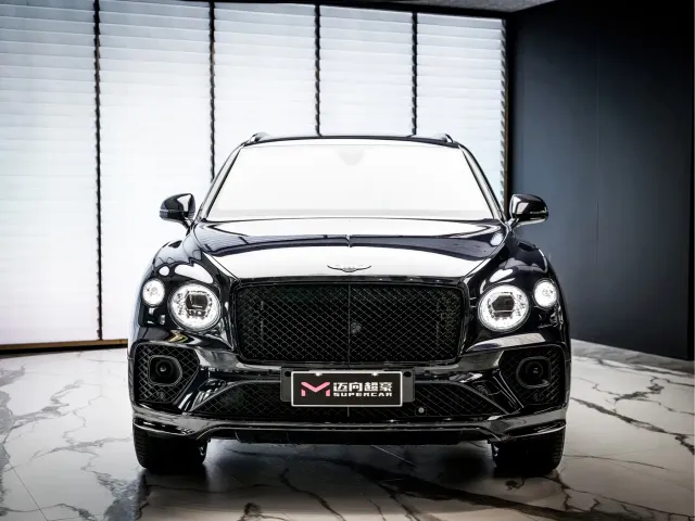 Bentley Bentayga — Фото автомобиля 3