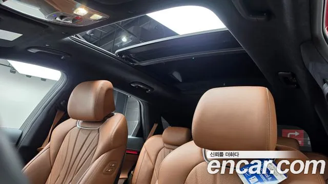 Genesis GV70 — Фото автомобиля 24