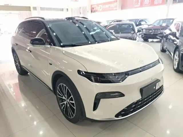Leapmotor C11 — Фото автомобиля 3