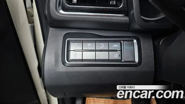 KG_Mobility_Ssangyong TIBOLI Very New Tivoli Бензин 1.5 2WD — Фото автомобиля 27