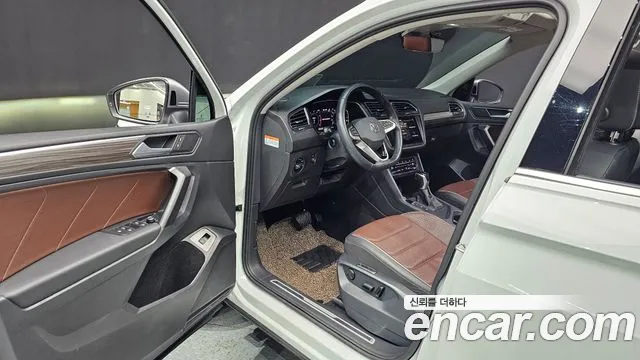 Volkswagen Tiguan — Фото автомобиля 11