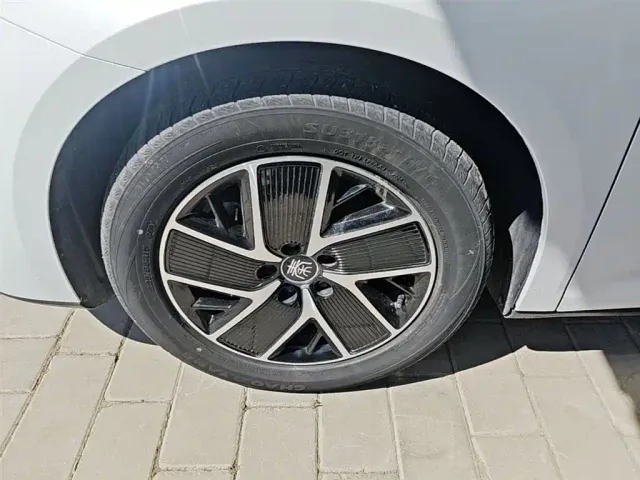 BYD Qin L — Фото автомобиля 22