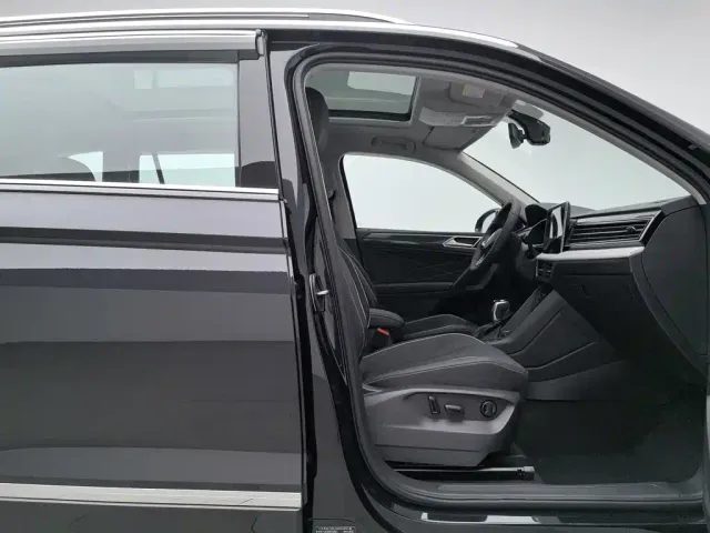 Volkswagen Tiguan L — Фото автомобиля 23