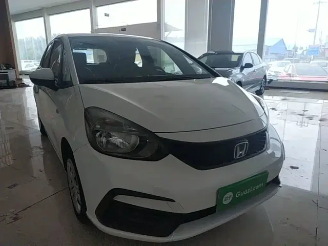 Honda Fit — Фото автомобиля 3