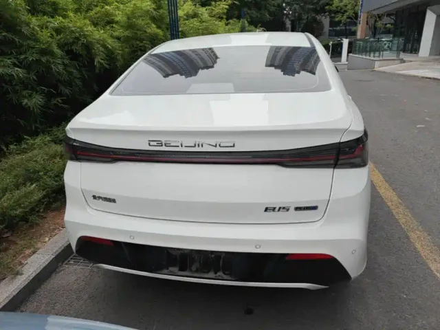 BAIC Beijing EU5 PLUS — Фото автомобиля 5