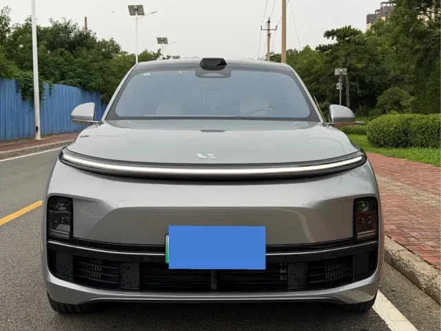 Li Auto L9 — Фото автомобиля 2