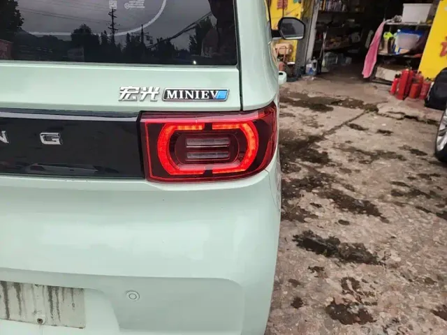 Wuling Hongguang Mini EV — Фото автомобиля 7
