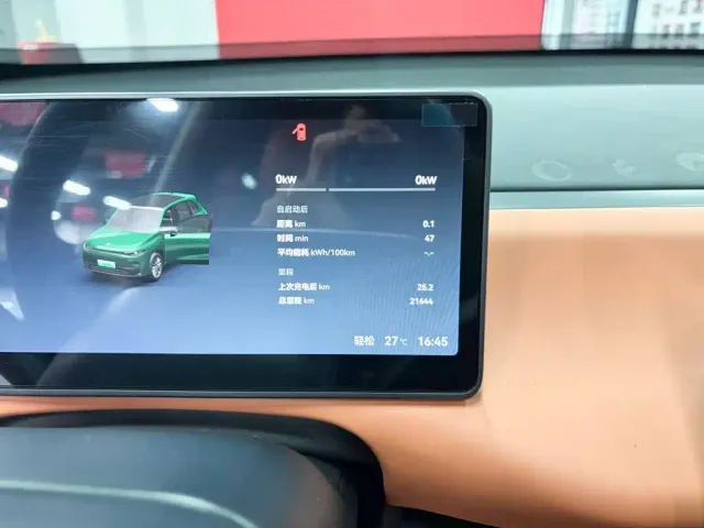 Leapmotor C10 — Фото автомобиля 24