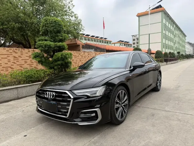 Фотография автомобиля — Audi A6L