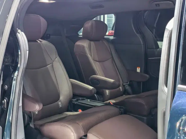 Toyota Granvia — Фото автомобиля 5