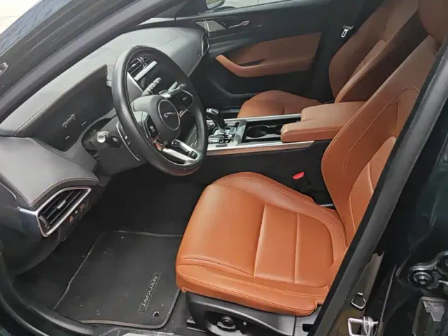 Jaguar XEL — Фото автомобиля 9