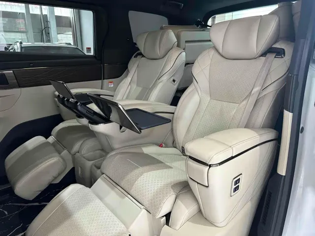Toyota Vellfire — Фото автомобиля 13