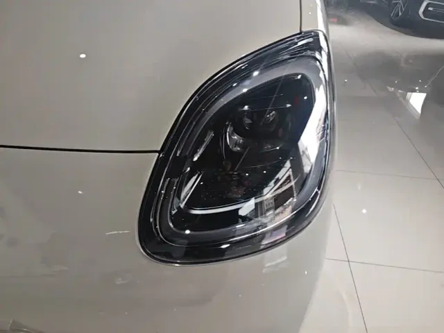 Wuling Hongguang Mini EV — Фото автомобиля 23
