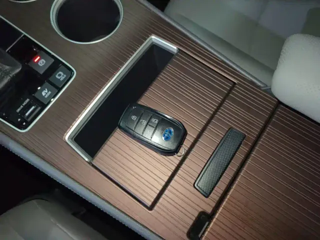 Toyota Granvia — Фото автомобиля 8