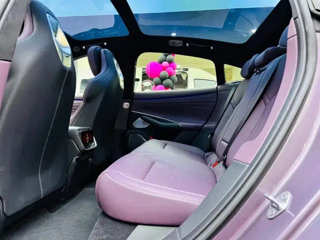 Xiaomi SU7 — Фото автомобиля 15