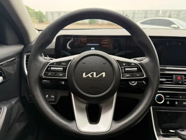 Kia Seltos — Фото автомобиля 10