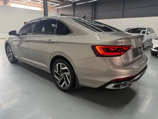 Volkswagen Sagitar — Фото автомобиля 5